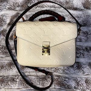 Authentic Louis Vuitton Empreinte Pochette Metis Tourterelle